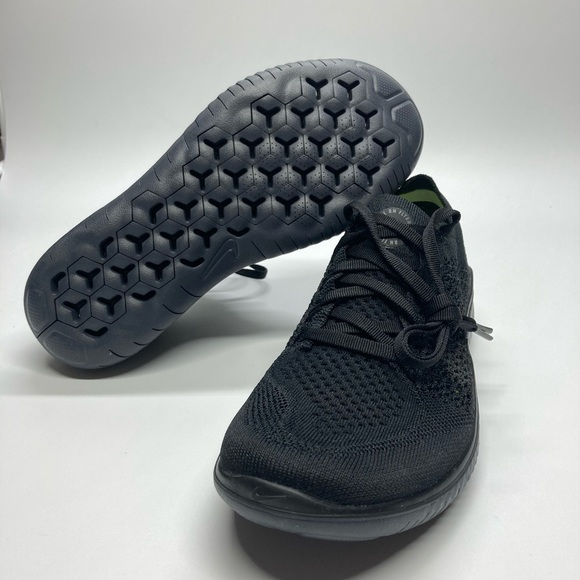 Men’s Nike Free RN Flynit Athletic Running Shoes - Picture 9 of 10